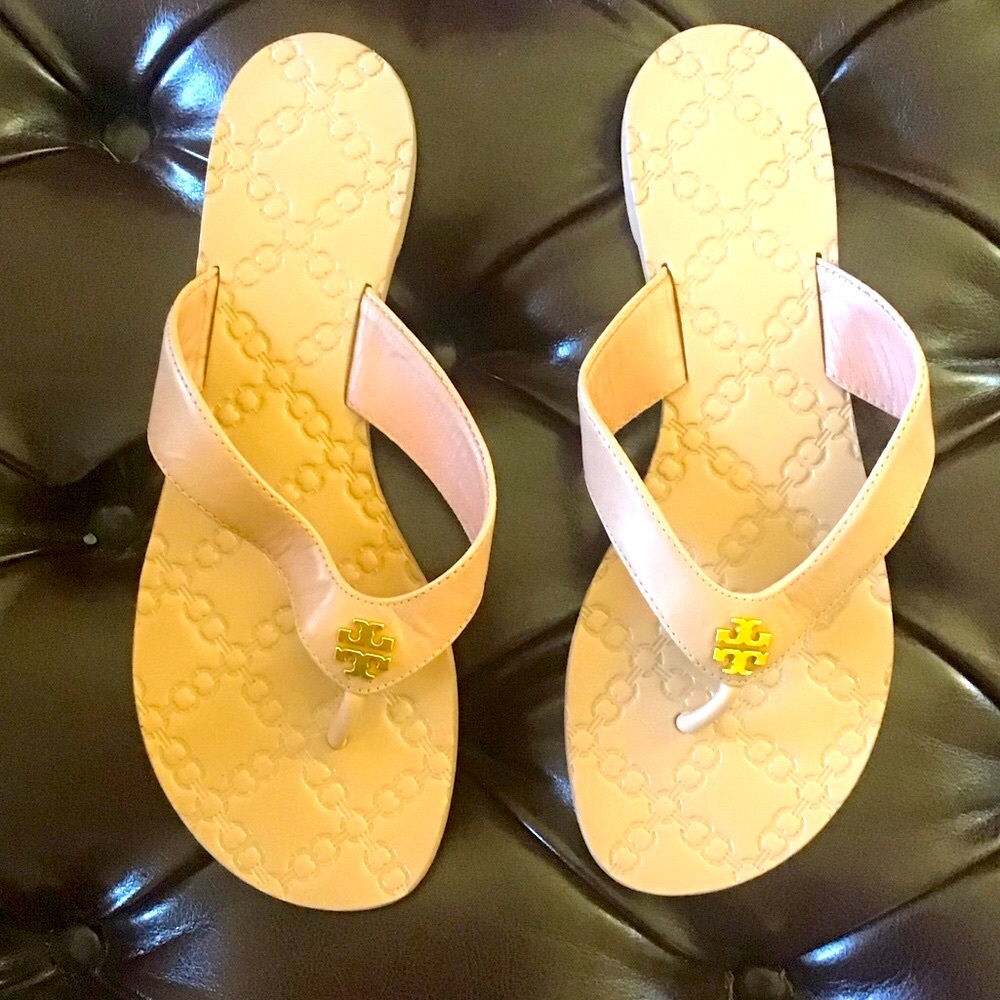 Tory Burch Gemini link embossed leather sandals beige 6.5